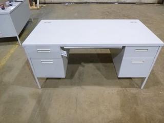 (1) 4 Drawer Desk