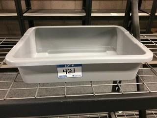Rubber Maid Tote Box, 20x15x5".