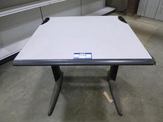 28.5" x 30" x 31" Table