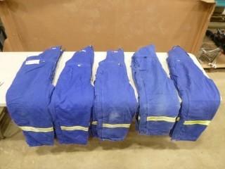 (5) Winter Bibs, 1 Large, 2 XL, 2 Medium (E4-3-2)