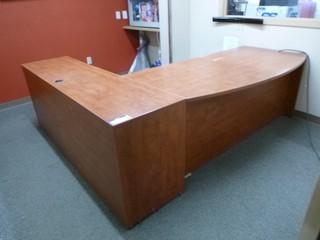 Corner Style Office Desk w/ Key Board tray and 5 Drawers (No Key), Approx. 92" x 84" x 30"
