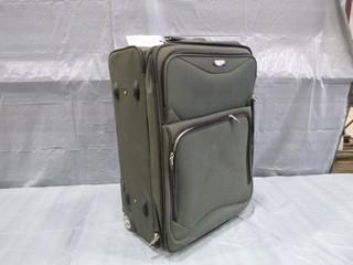 Tracker Rolling Suitcase, 18" x 12" x 28" (E5-5-2)