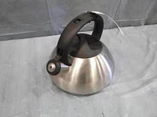 Home Trends Kettle (E5-5-1)