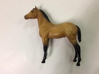 Hartland Horse Tan Horse With Black Stockings - Standing.