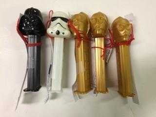 Star Wars - 5 Pez Dispensers - 1997 1 - Darth Vader Pez Dispenser 1 - Storm Trooper Pez Dispenser 3 - C-3PO Pez Dispensers.