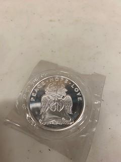 (1) 2004 Peace Hope Love 1oz PURE Silver Round