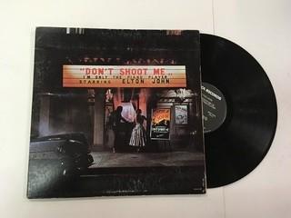 Elton John, Don't Shoot Me I'm The Only Piano Player Vinyl.