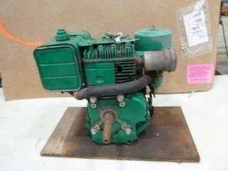 Briggs and Station 8 HP Gas Motor *NOTE: Running Condition* (E2-1-2)