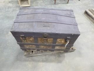 Antique Chest, C/w 2 Vintage Lamps and 1 Blanket (E1-3-3)