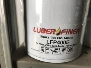 (2) Fleet Guard LF691A Lube Filter & (4) CF14000N Lube Filter.