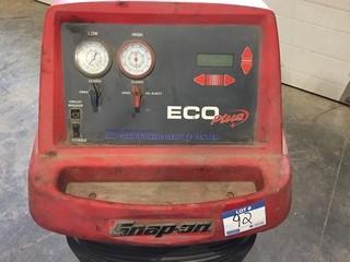 Snap-On Eco Plus Air Conditioning Service Center.