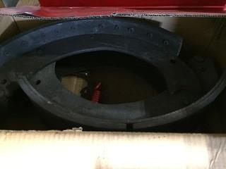 (1) Fleetrunner Brake Shoe Kit.