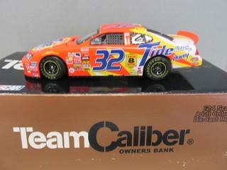 #32 Ricky Craven Team Caliber Owners Series Bank  Tide 1/180