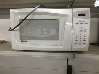 Kenmore Microwave.