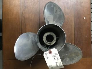 18 Pinch Stainless Boat Propeller.