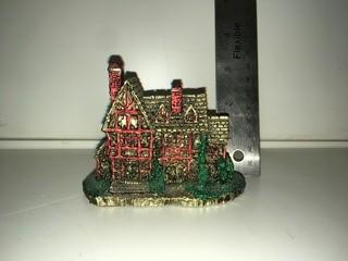 Russ House Figurine, Item 9570.