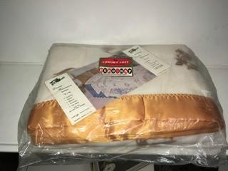 Tex-Made 72" x 84" Viscose/Nylon Blanket.