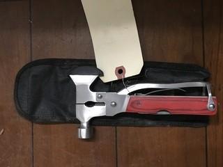 Multi Tool w/Case