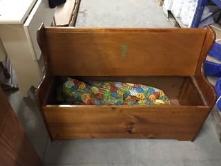 Deacons Bench w/ Storage.