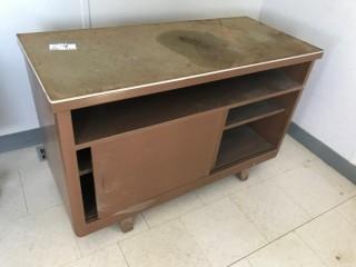 Metal Cabinet 20 x 45 x 29.