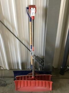 (2) 26" Plastic & (1) 30" Steel Snow Shovels.