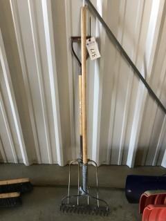 14" Rake & Short Handle Hay Fork.