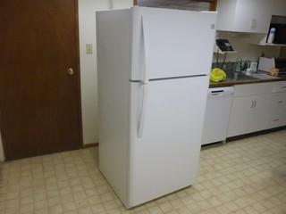 Kenmore Fridge, Model 970R424222, 115V, 60 HZ, SN BA54941232  *Buyer Responsible For Loadout, Located At Camrose Custom Cabinets, 3623 47 Avenue, Camrose, AB. Viewing by appointment only*