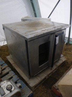 US Range Summit Series Model SUMG-100 Gas Convection Oven.