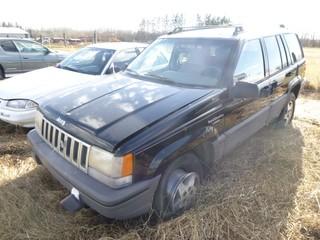 1994 Jeep Grand Cherokee. Showing 268,870Kms. VIN 1J4GZ58S9RC240760