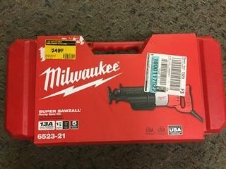 Milwaukee Super Sawzall Reciprocating Saw Kit. 