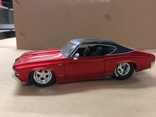 Big Time Muscle 1969 Chevy Chevelle SS Die Cast Model, 1:24 Scale.