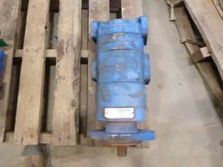 Eaton Double Hydraulic Pump (EE2-3-1)