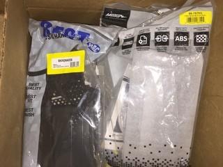 Quantity of Assorted Honda Car Stereo Installation Kits.