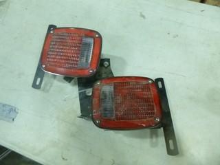 Red Taillights (EE2-1-2)