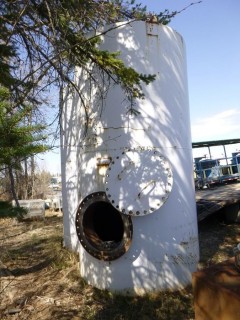 Approx 14Ft High And 6Ft Diameter Steel Tank