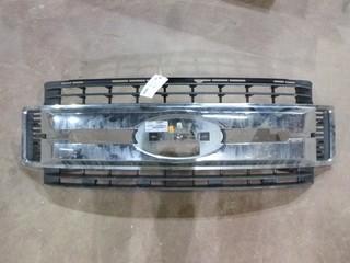 Ford F-350 Grill *Note: Some Peeling On Chrome, Crack In Plastic*