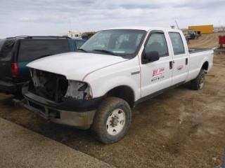 2005 Ford F350 Super Duty Crew Cab Pick Up Truck c/w A/T, 265/70R17 Tires, VIN 1FTWW31515EA40912*NOTE: Parts Only, Does Not Run*