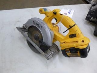 Dewalt 18V 5 1/2in Cordless Circular Saw