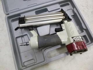 Tool Shop 3/4in 18-Gauge Pneumatic Nail Gun