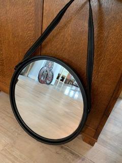 Circle Hanging Mirror 20 x 20.