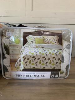 Leaf Pattern 4 Pc Queen Bedding Set.