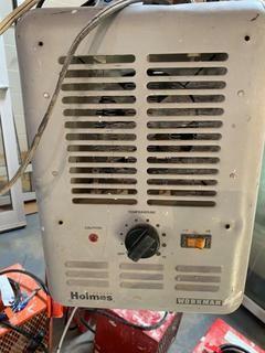 Holmes Workman Space Heater ( Needs Repair).