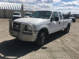 2006 Ford F250 XLT SD Super Cab 4x4 P/U c/w 5.4L V8, Auto, A/C. Showing 271,842 Kms. S/N 1FTSX21556EB59716.