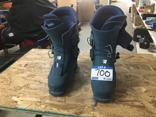 Raichle Size 10.5 Ski Boots, Damaged.