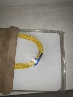 (4) Optical Fiber Wet/Dry Connector.