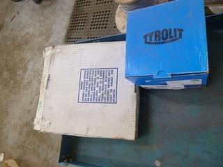 Qty Of 7in Grinder Flap Discs C/w Cut Off Discs