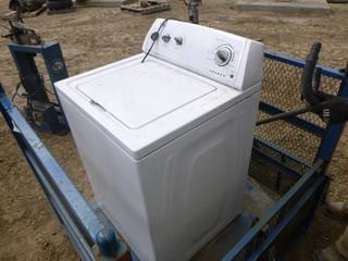 Whirlpool WTW4800XQ4 Washer, SN C33021911 *NOTE: Crate Not Included* (WR4-24)