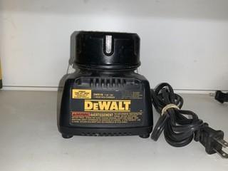 Dewalt 18 Volt Battery/Charger.