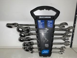 Maximum 7 Piece Ratcheting METRIC Wrench Set.
