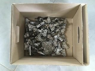 (47) Hinges.